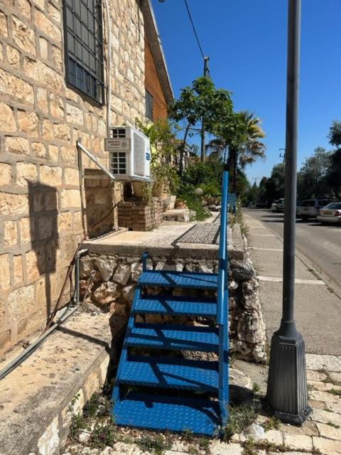 בית האבן העתיק מ-1885 עם מגונית פרטית בחצר Rosh Pinna Eksteriør billede